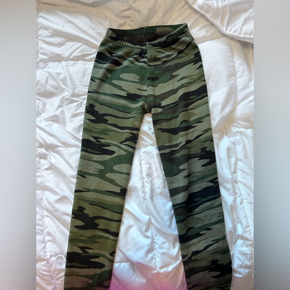 Fleece lined camouflage leggings